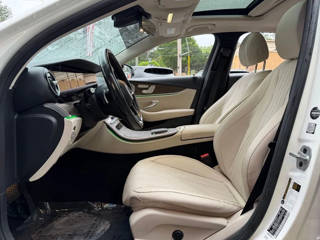 Mercedes-Benz E-Class photo 23