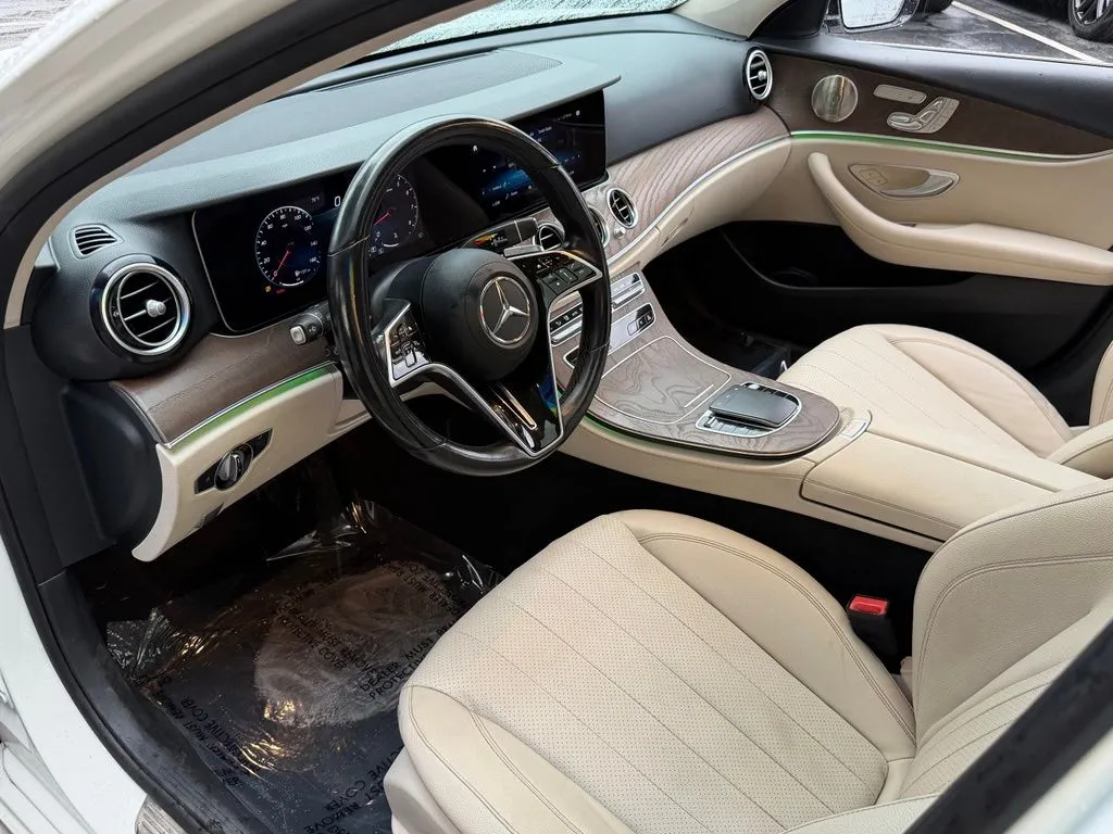 Mercedes-Benz E-Class photo 22