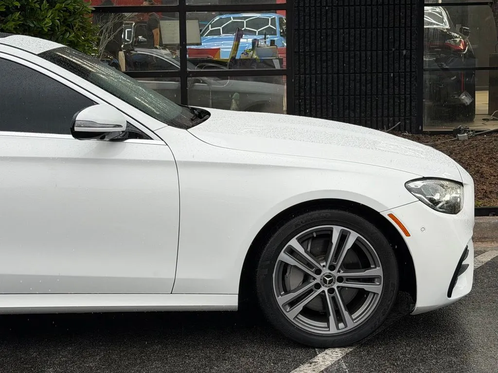 Mercedes-Benz E-Class photo 21