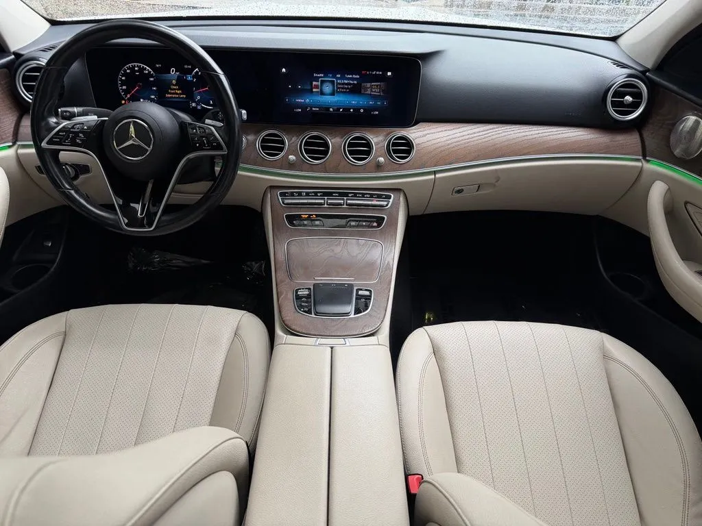 Mercedes-Benz E-Class photo 37