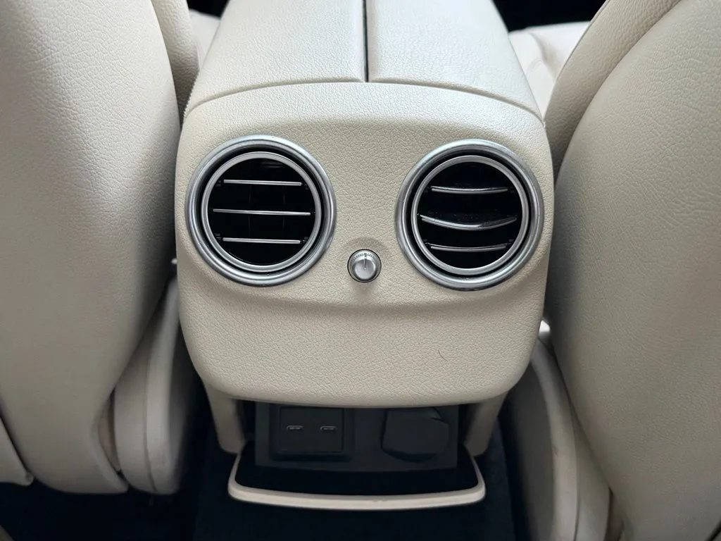 Mercedes-Benz E-Class photo 47