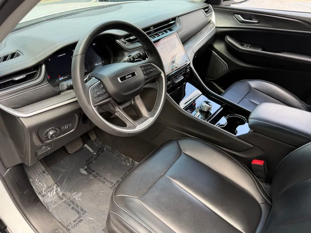 Jeep Grand Cherokee L photo 24