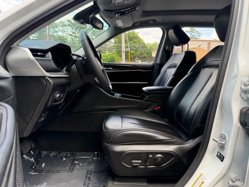 Jeep Grand Cherokee L photo 25