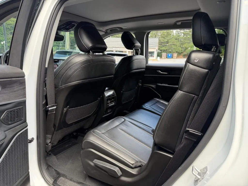 Jeep Grand Cherokee L photo 31