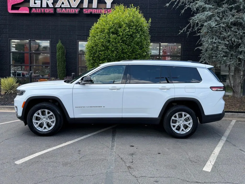 Jeep Grand Cherokee L photo 9