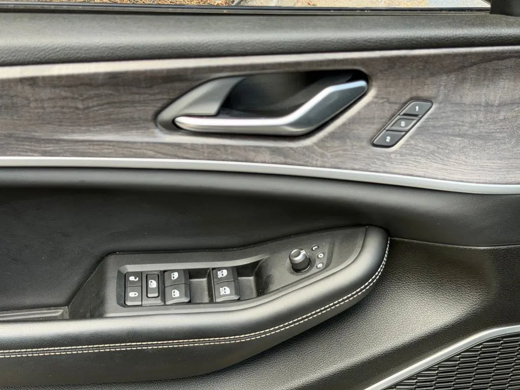 Jeep Grand Cherokee L photo 30
