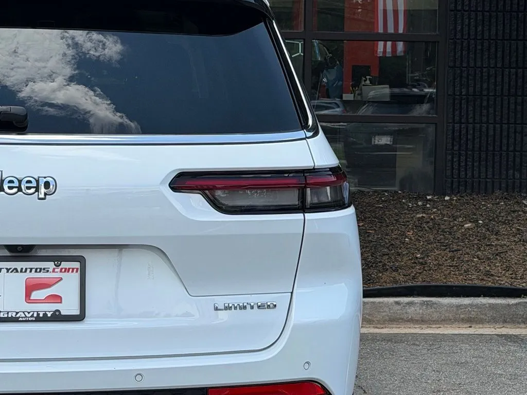 Jeep Grand Cherokee L photo 16