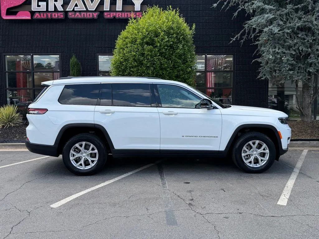 Jeep Grand Cherokee L photo 21