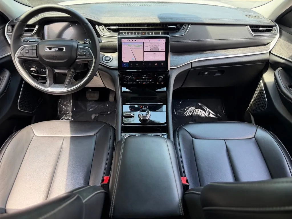Jeep Grand Cherokee L photo 44