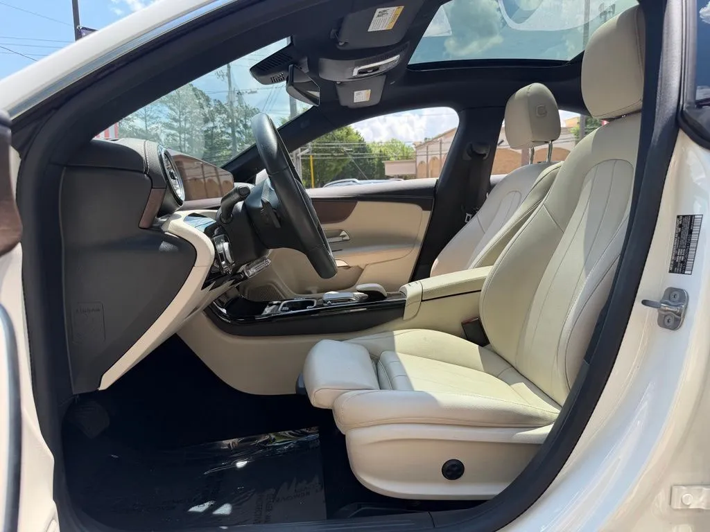 Mercedes-Benz CLA photo 26