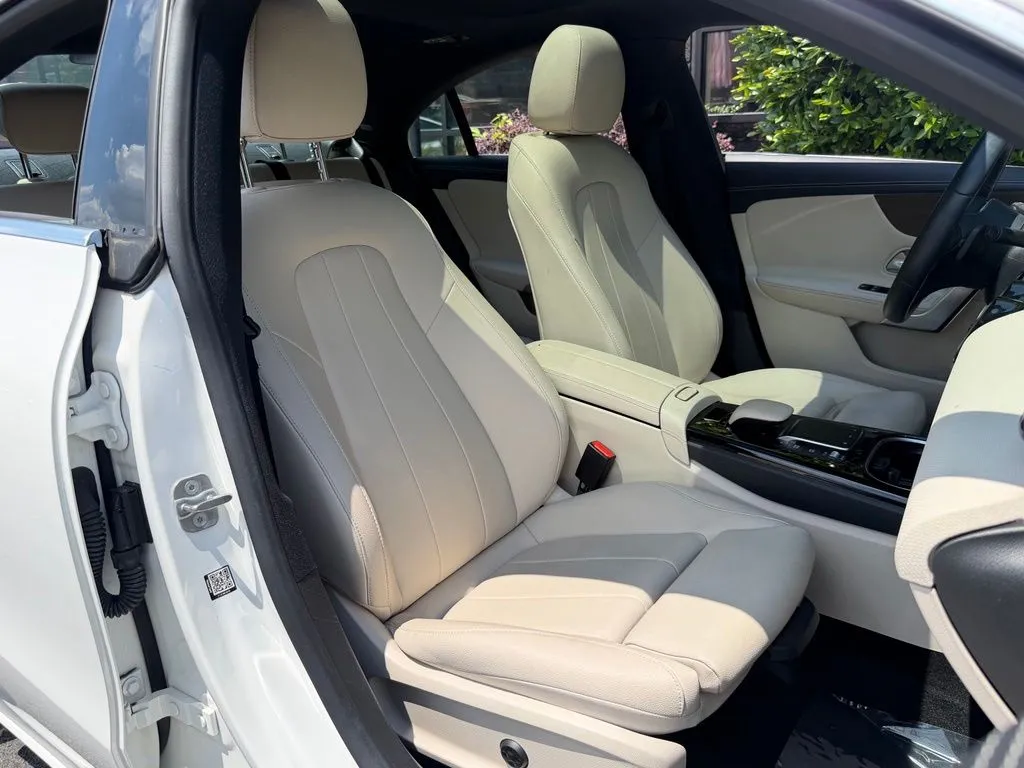 Mercedes-Benz CLA photo 36