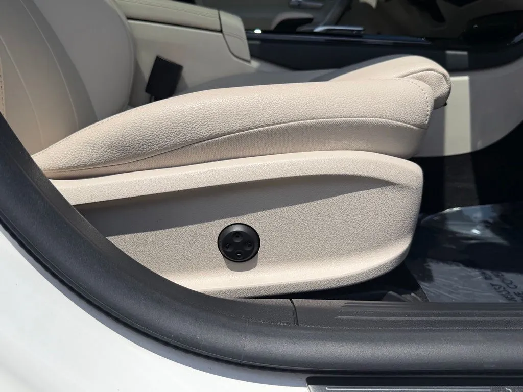 Mercedes-Benz CLA photo 37