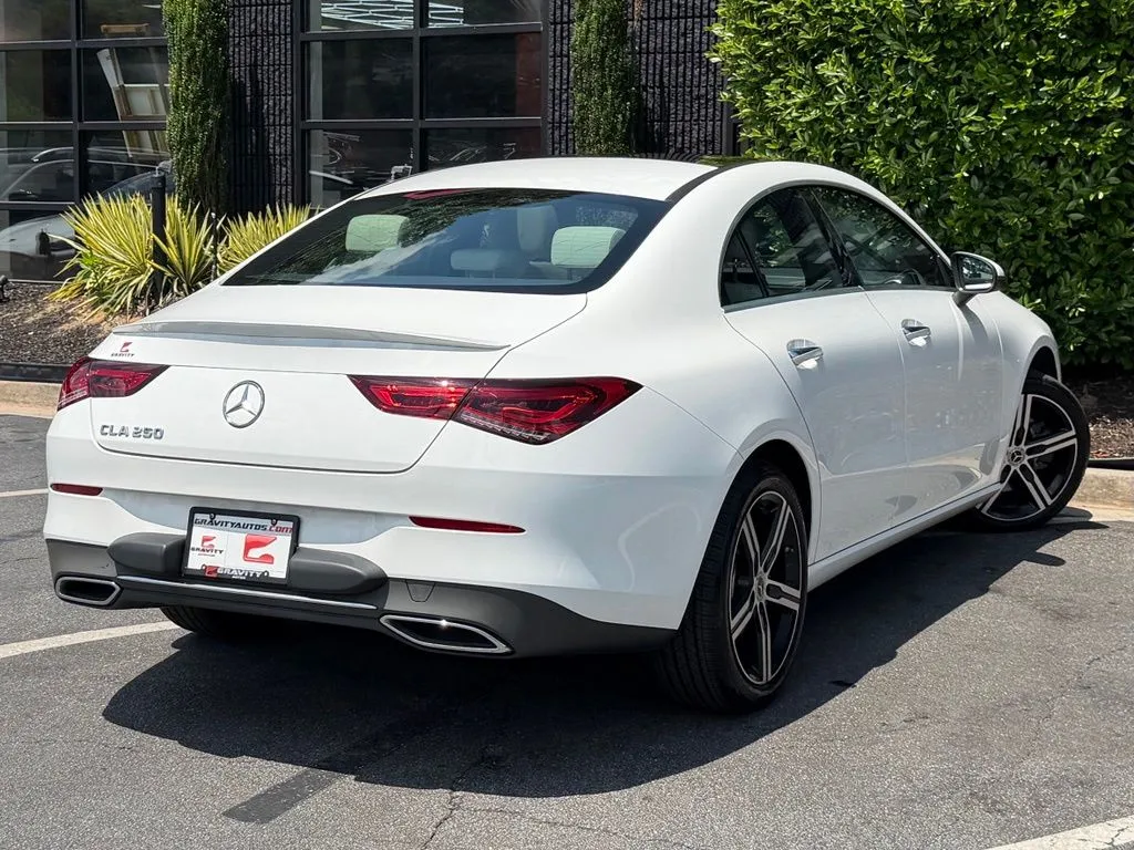 Mercedes-Benz CLA photo 13
