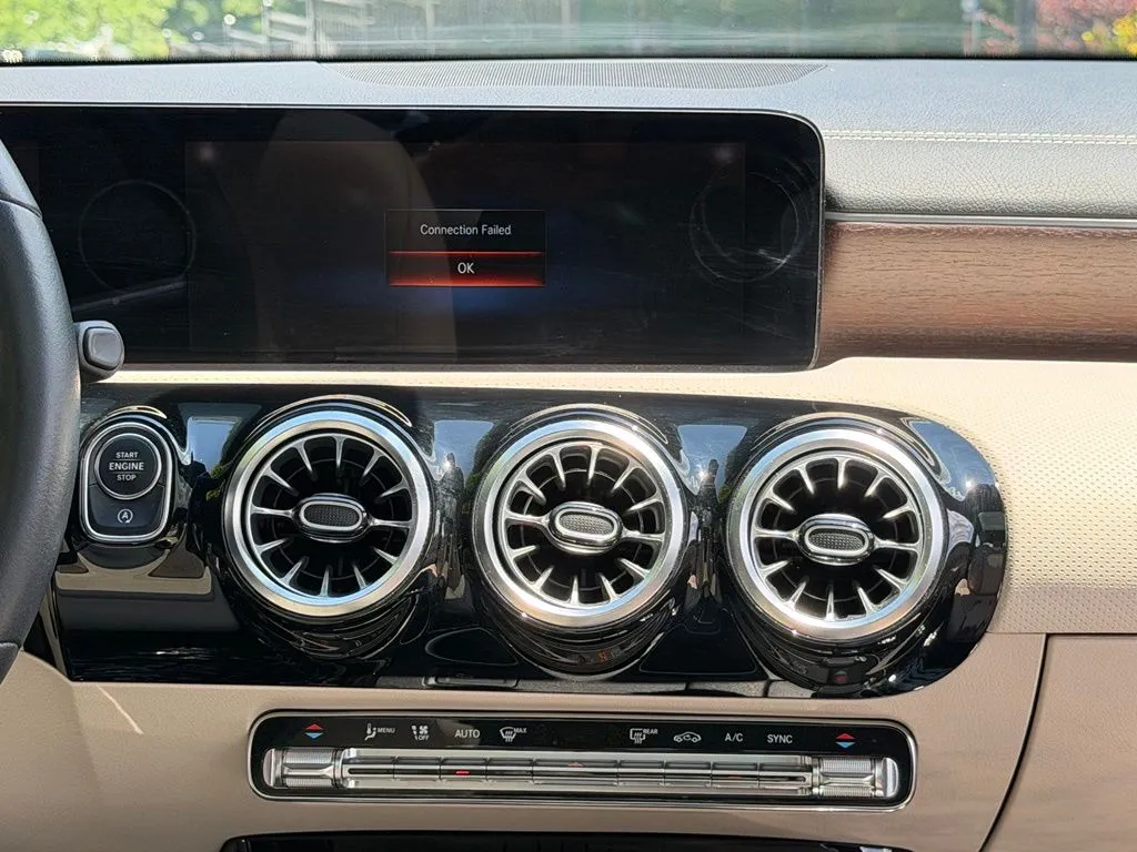 Mercedes-Benz CLA photo 49