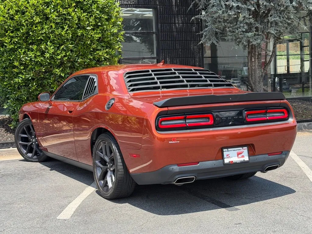 Dodge Challenger photo 19
