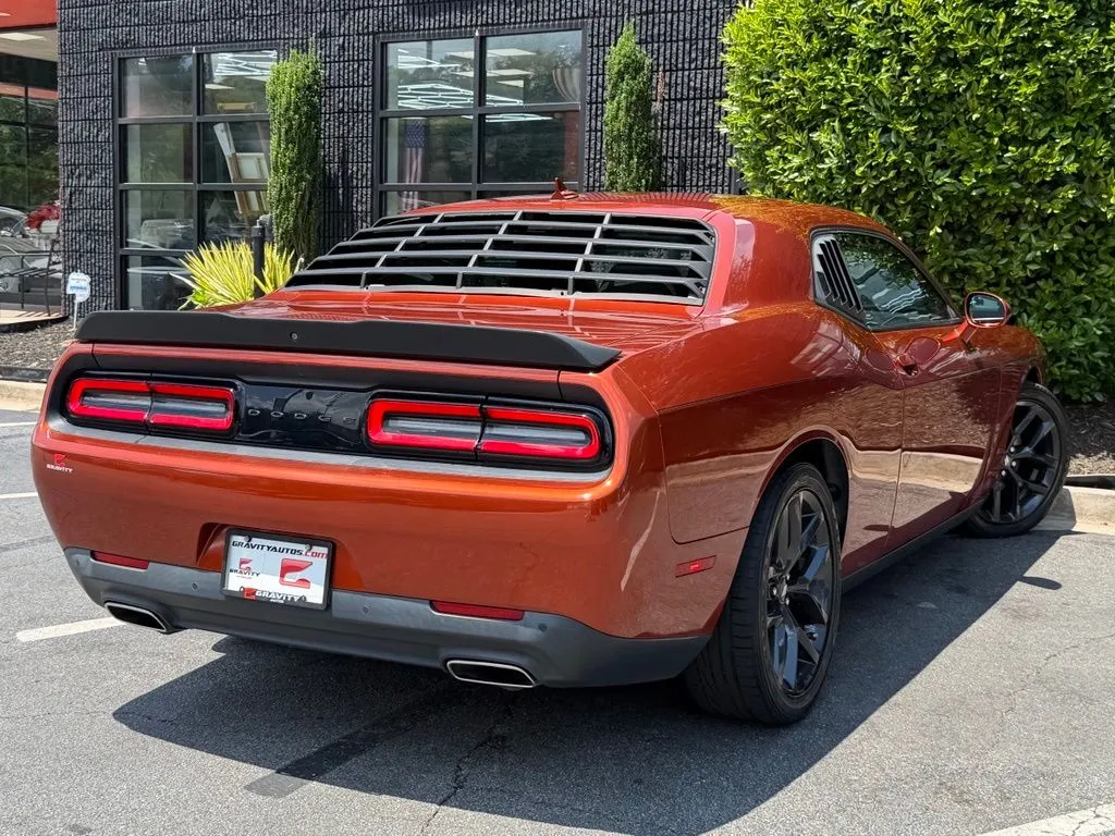 Dodge Challenger photo 12