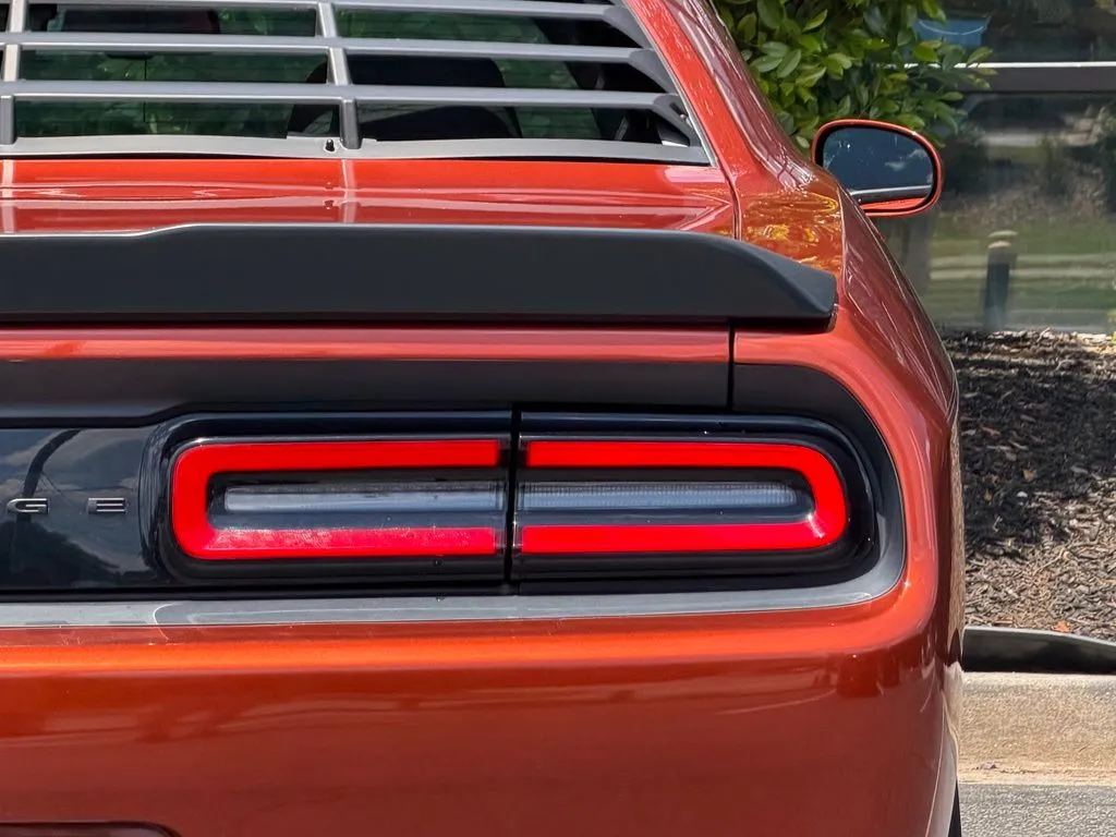 Dodge Challenger photo 16