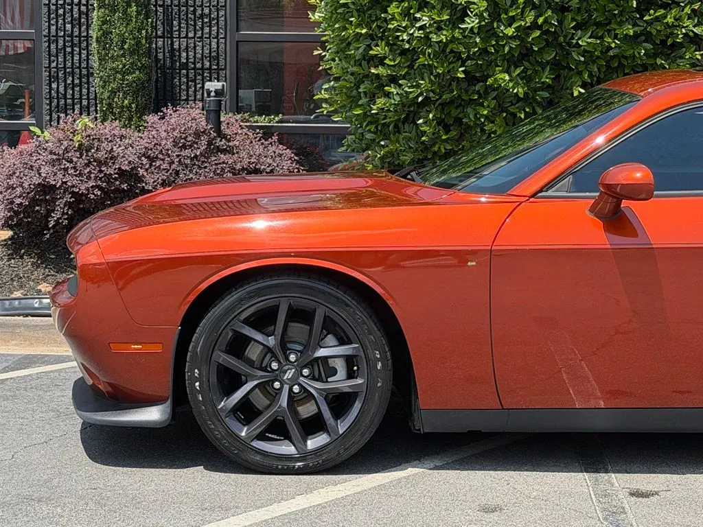 Dodge Challenger photo 10