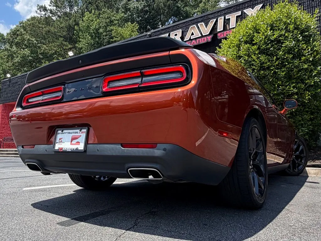 Dodge Challenger photo 13