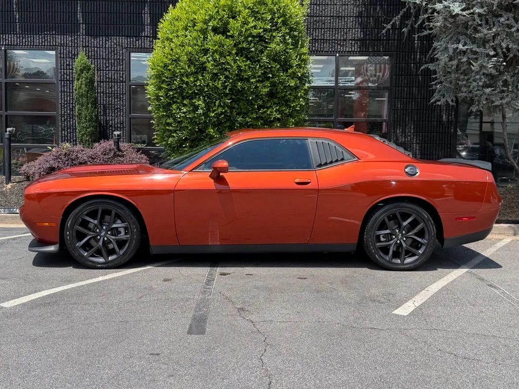Dodge Challenger photo 9