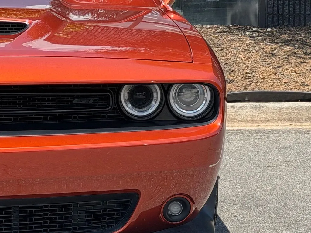 Dodge Challenger photo 5