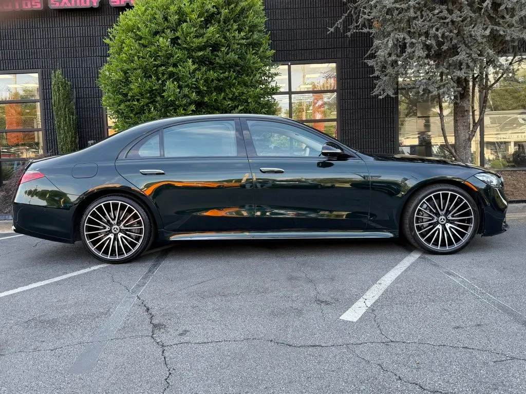 Mercedes-Benz S-Class photo 21
