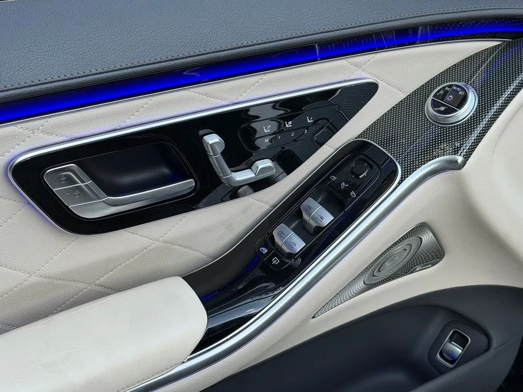 Mercedes-Benz S-Class photo 29