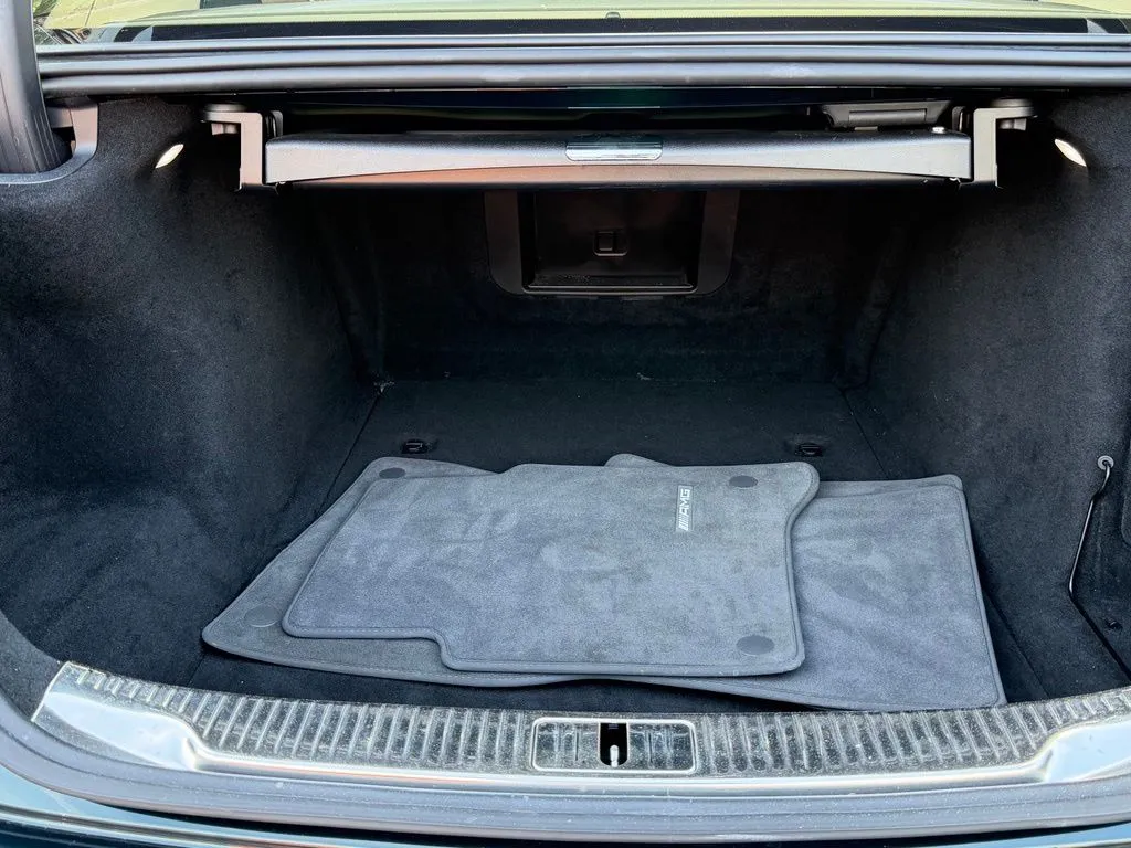 Mercedes-Benz S-Class photo 18