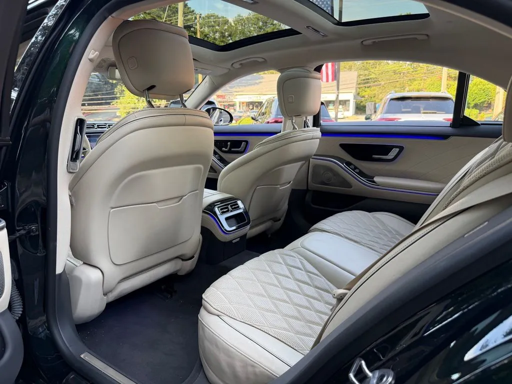 Mercedes-Benz S-Class photo 30