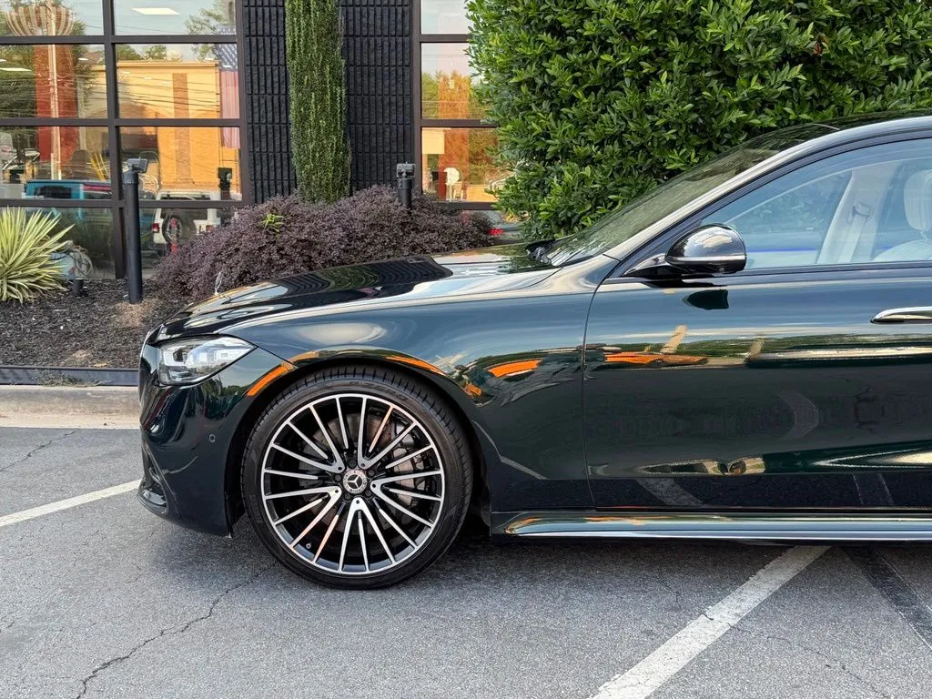 Mercedes-Benz S-Class photo 10