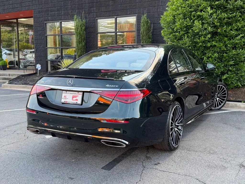 Mercedes-Benz S-Class photo 12