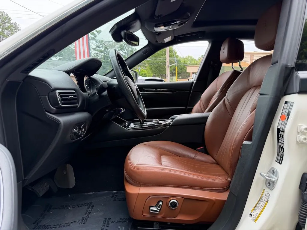 Maserati Levante photo 25