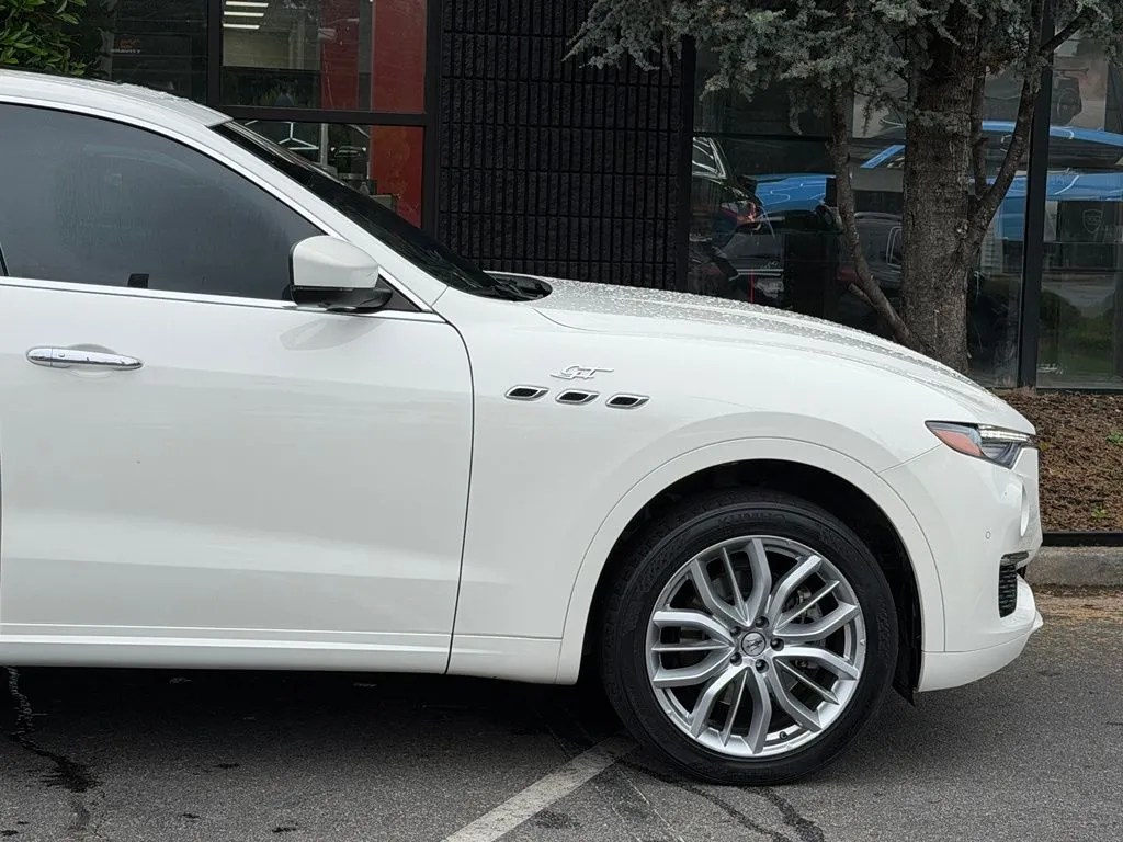 Maserati Levante photo 23