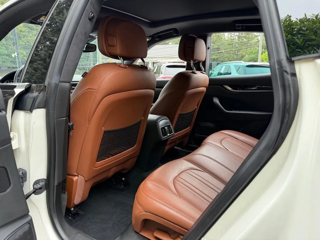 Maserati Levante photo 31