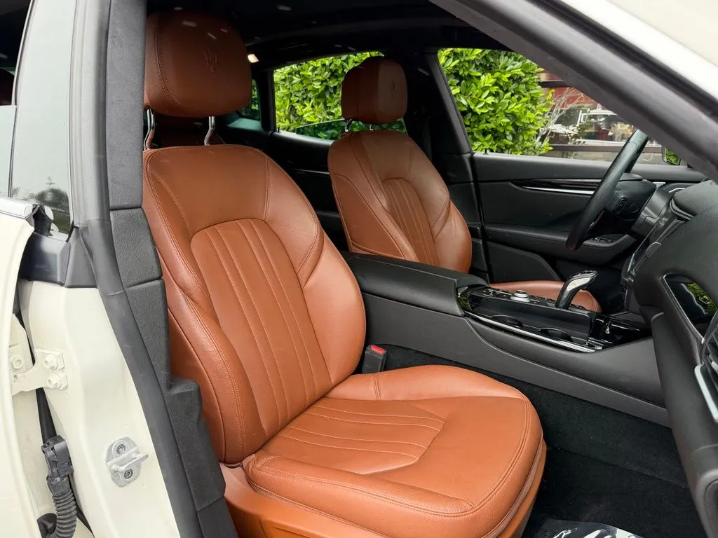 Maserati Levante photo 35