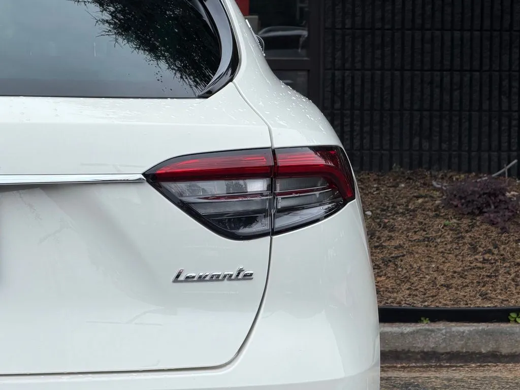 Maserati Levante photo 16