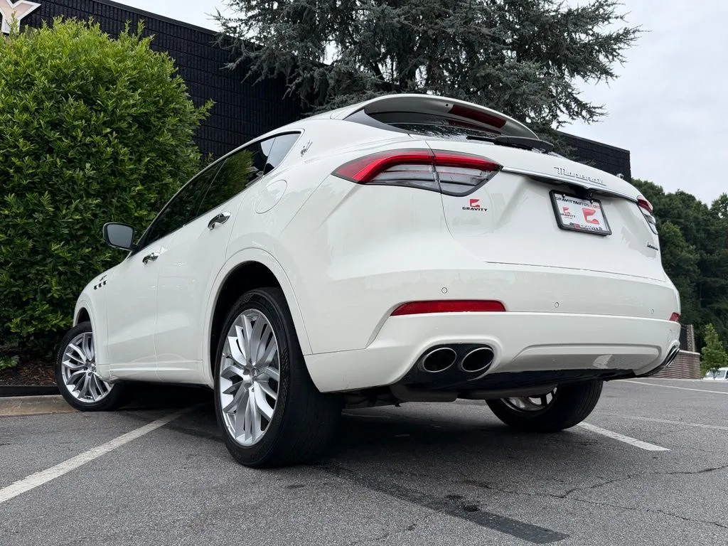 Maserati Levante photo 20