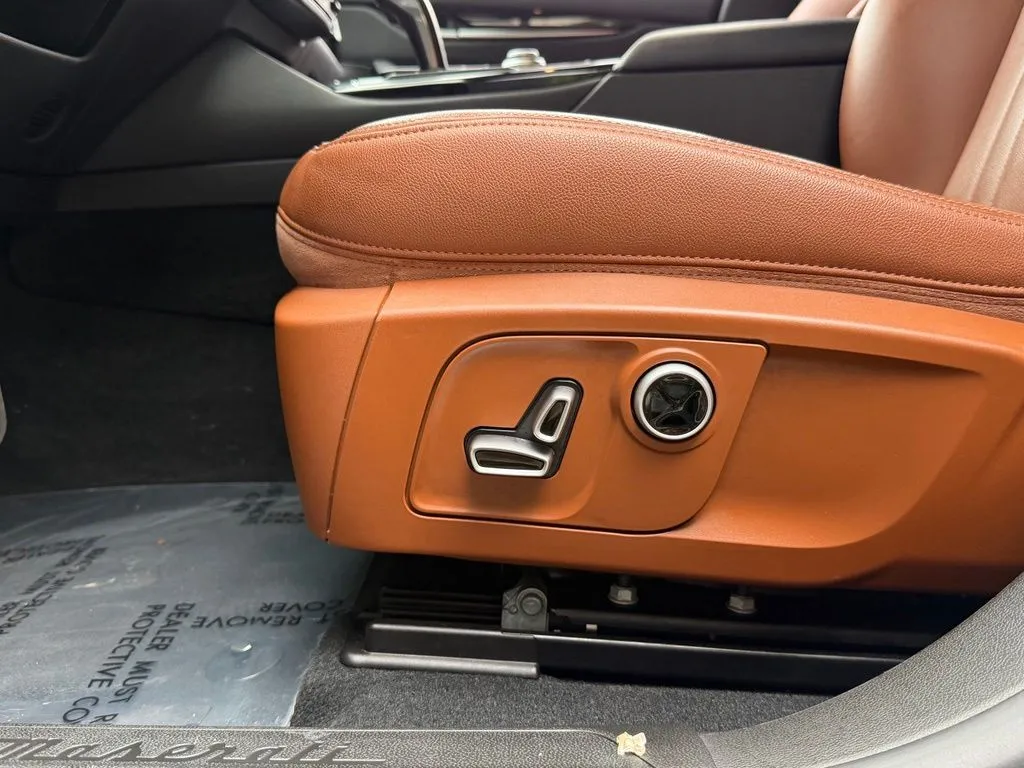 Maserati Levante photo 27