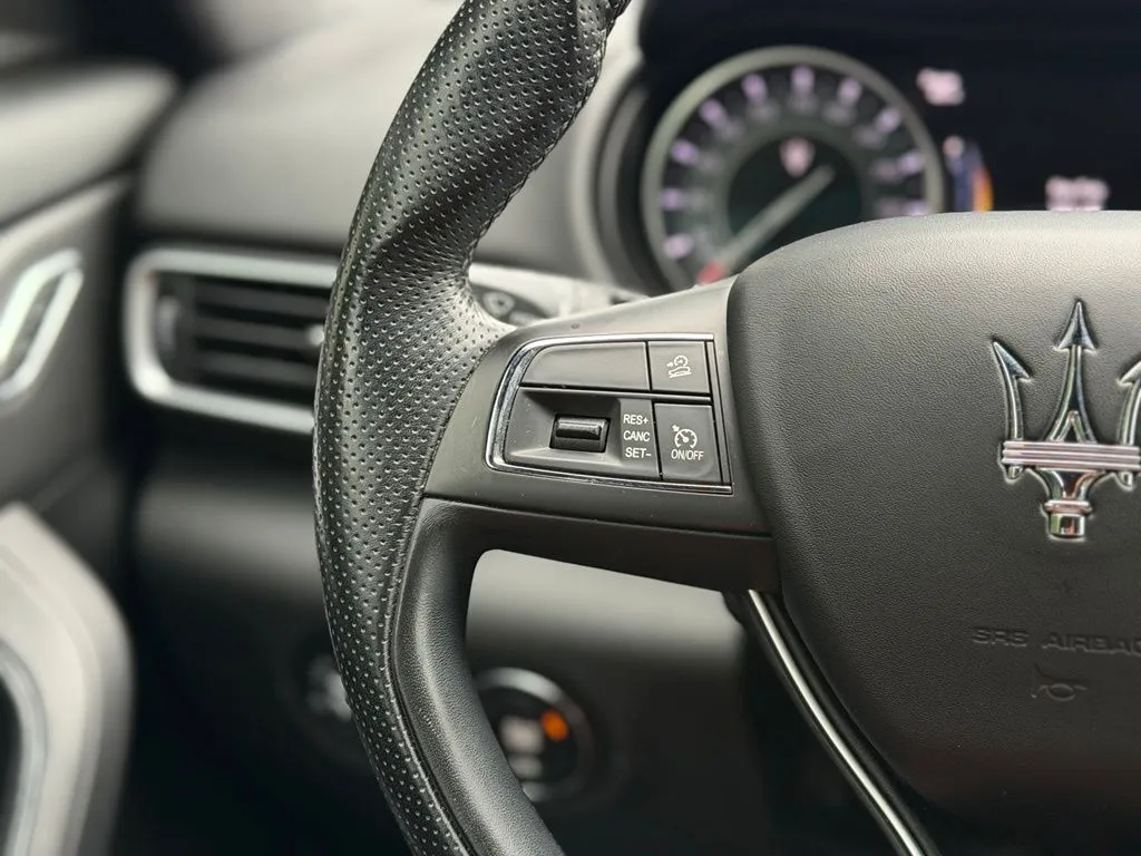Maserati Levante photo 45