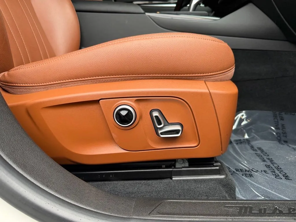 Maserati Levante photo 36