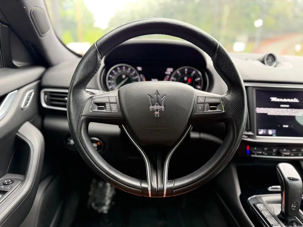 Maserati Levante photo 44