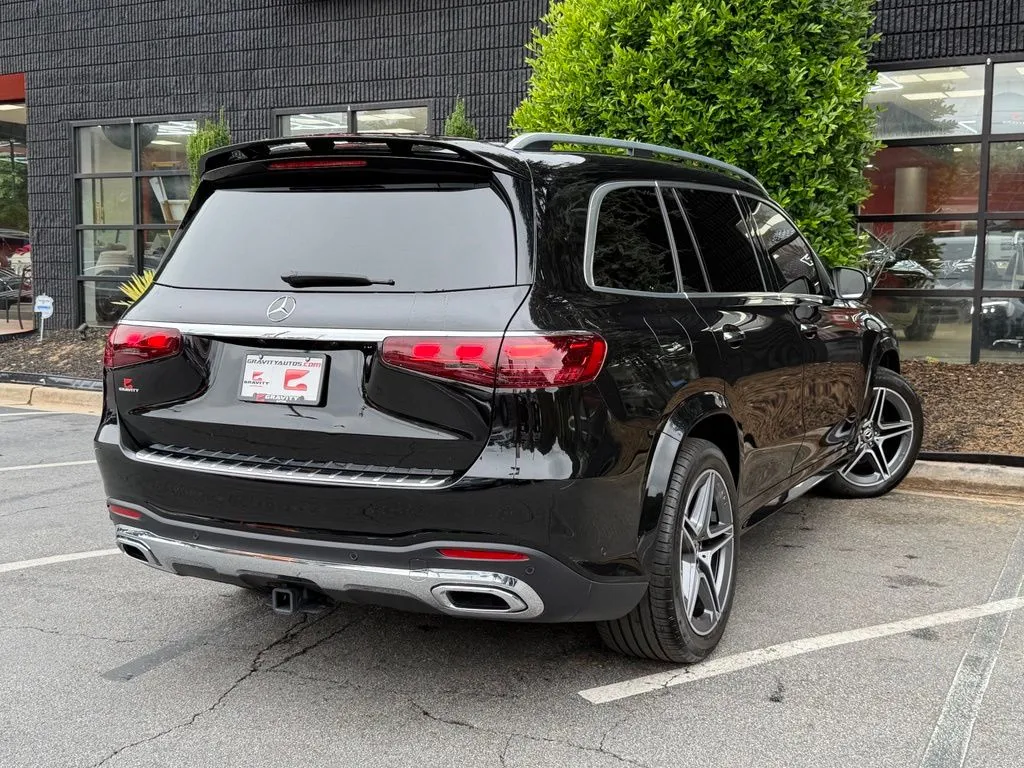 Mercedes-Benz GLS photo 12