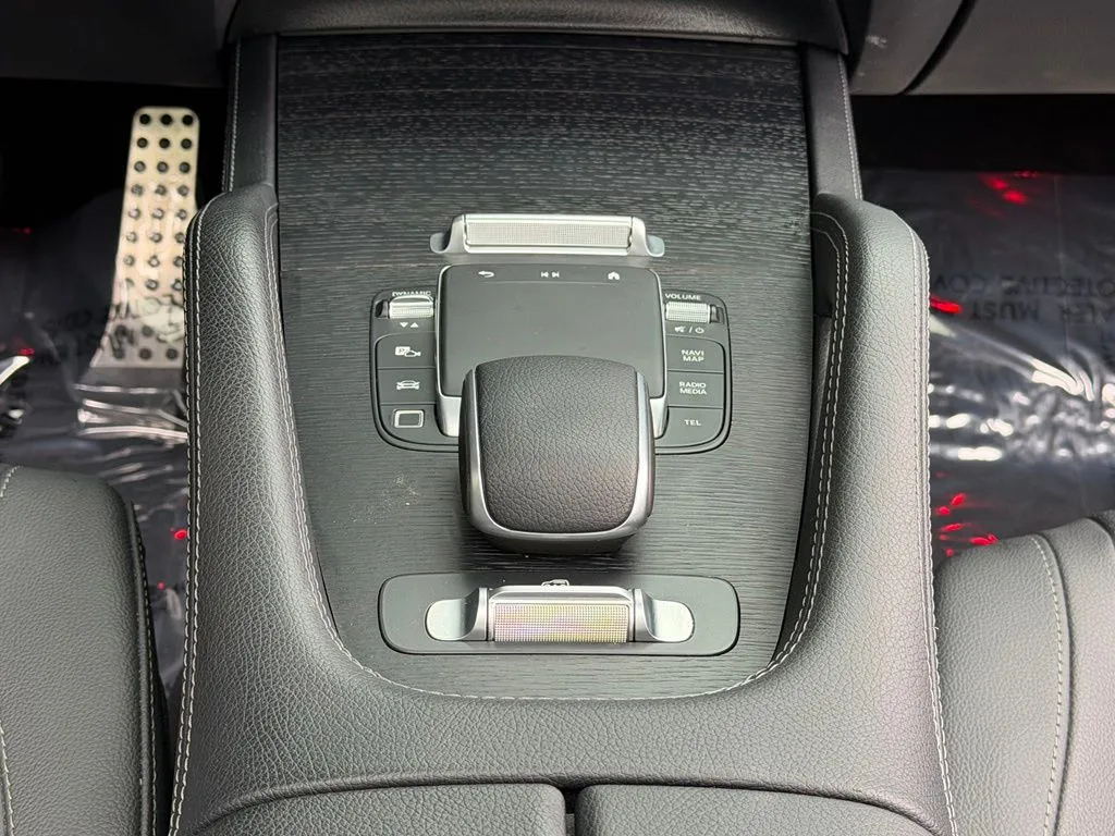 Mercedes-Benz GLS photo 47
