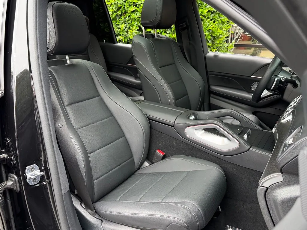 Mercedes-Benz GLS photo 34