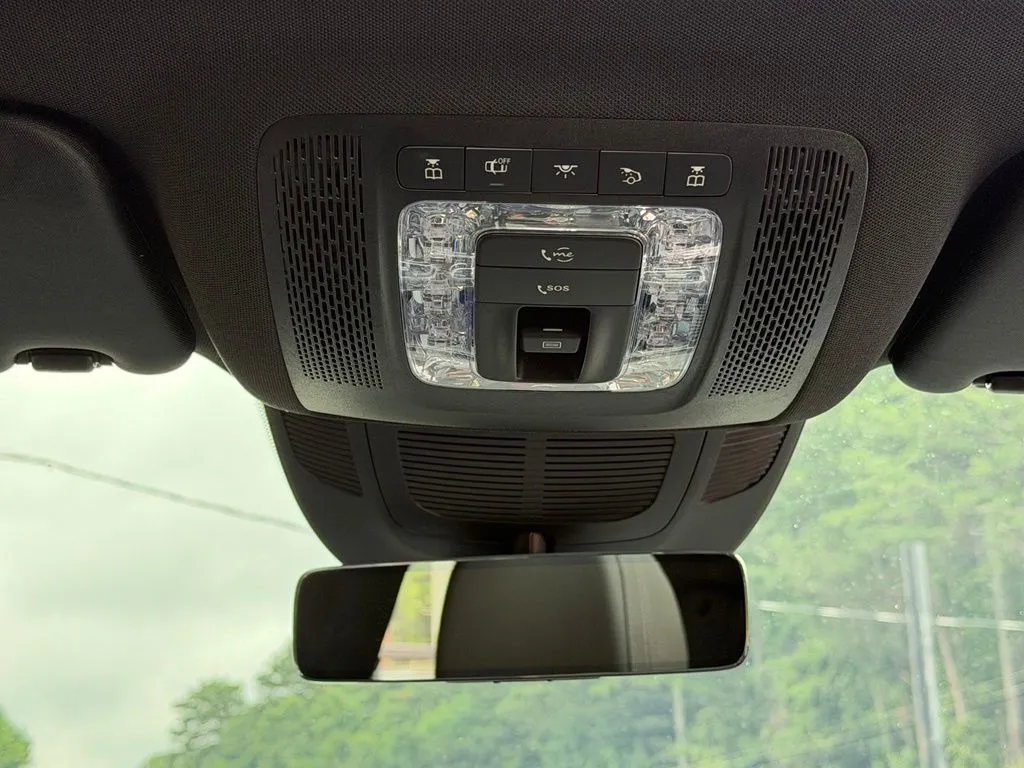 Mercedes-Benz GLS photo 49