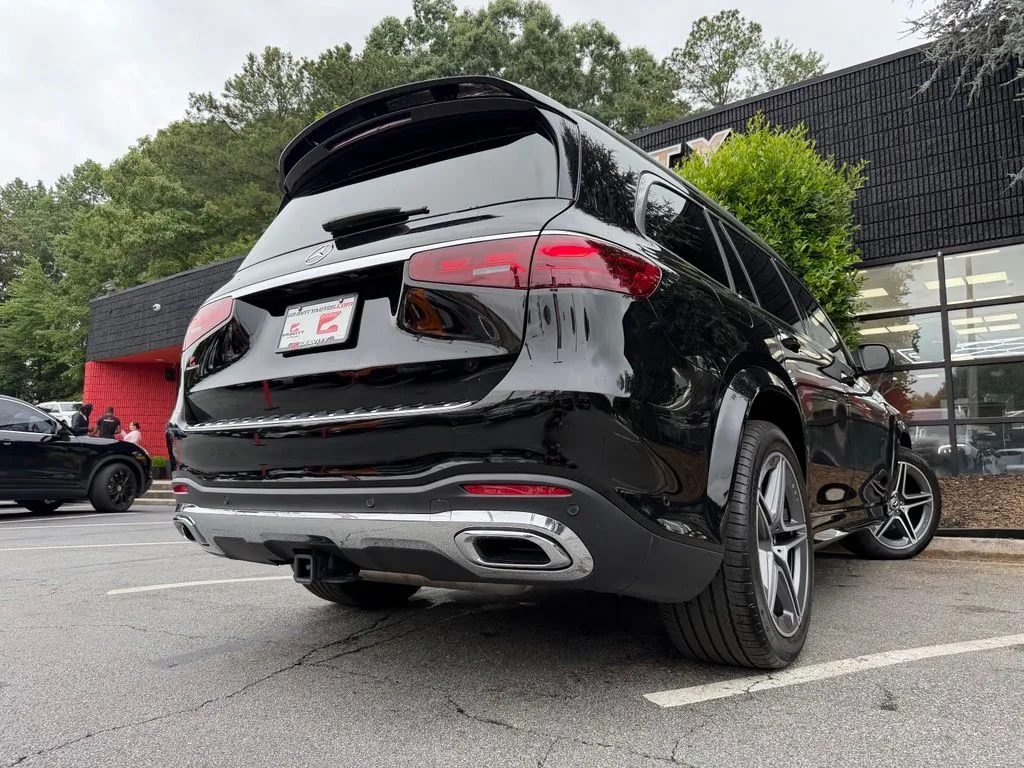 Mercedes-Benz GLS photo 13