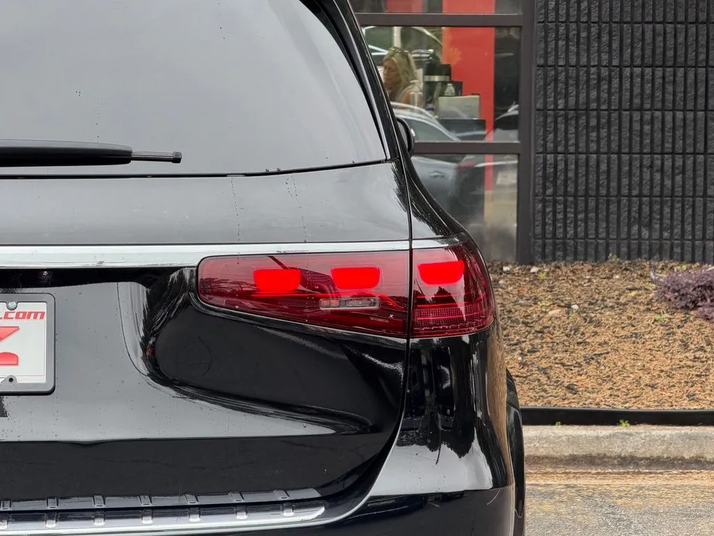 Mercedes-Benz GLS photo 16