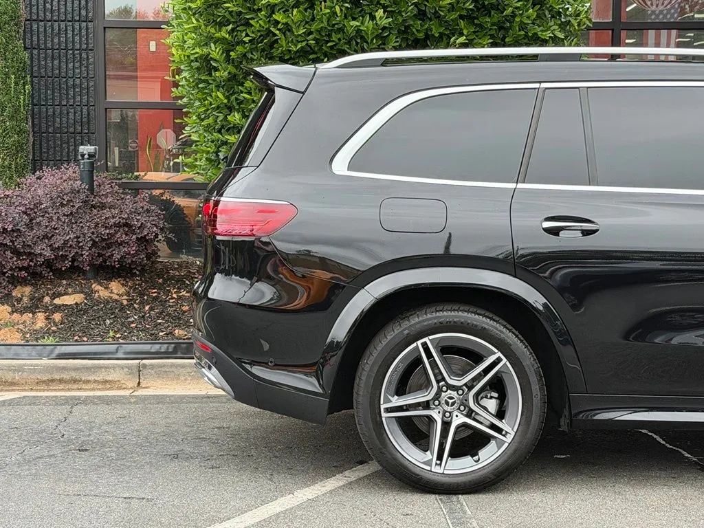 Mercedes-Benz GLS photo 22