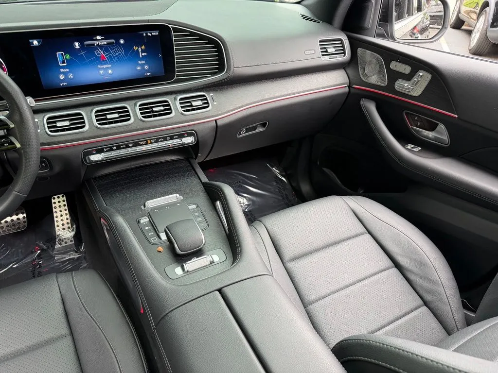 Mercedes-Benz GLS photo 42