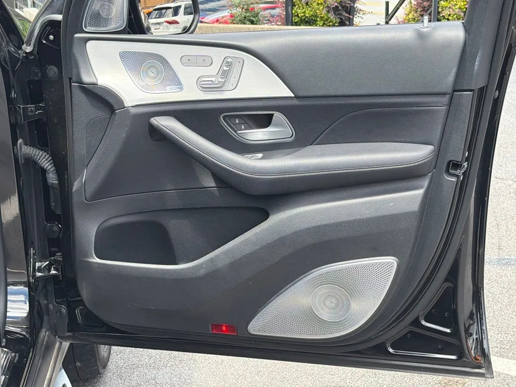 Mercedes-Benz GLE photo 35